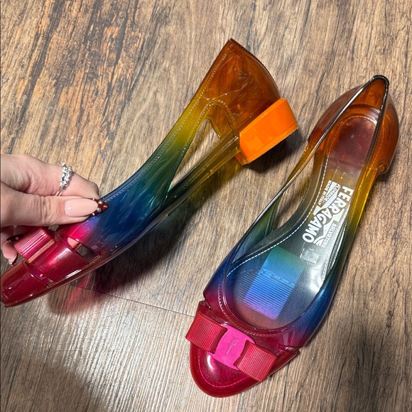 Salvatore Ferragamo Women's Gradient Flats with Bow - Picture 2 of 5